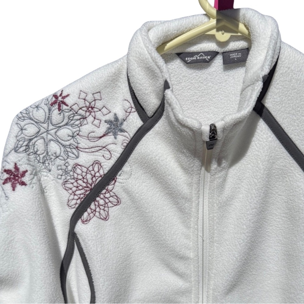 Eddie Bauer White Fleece Embroidered Jacket – Size‎ L